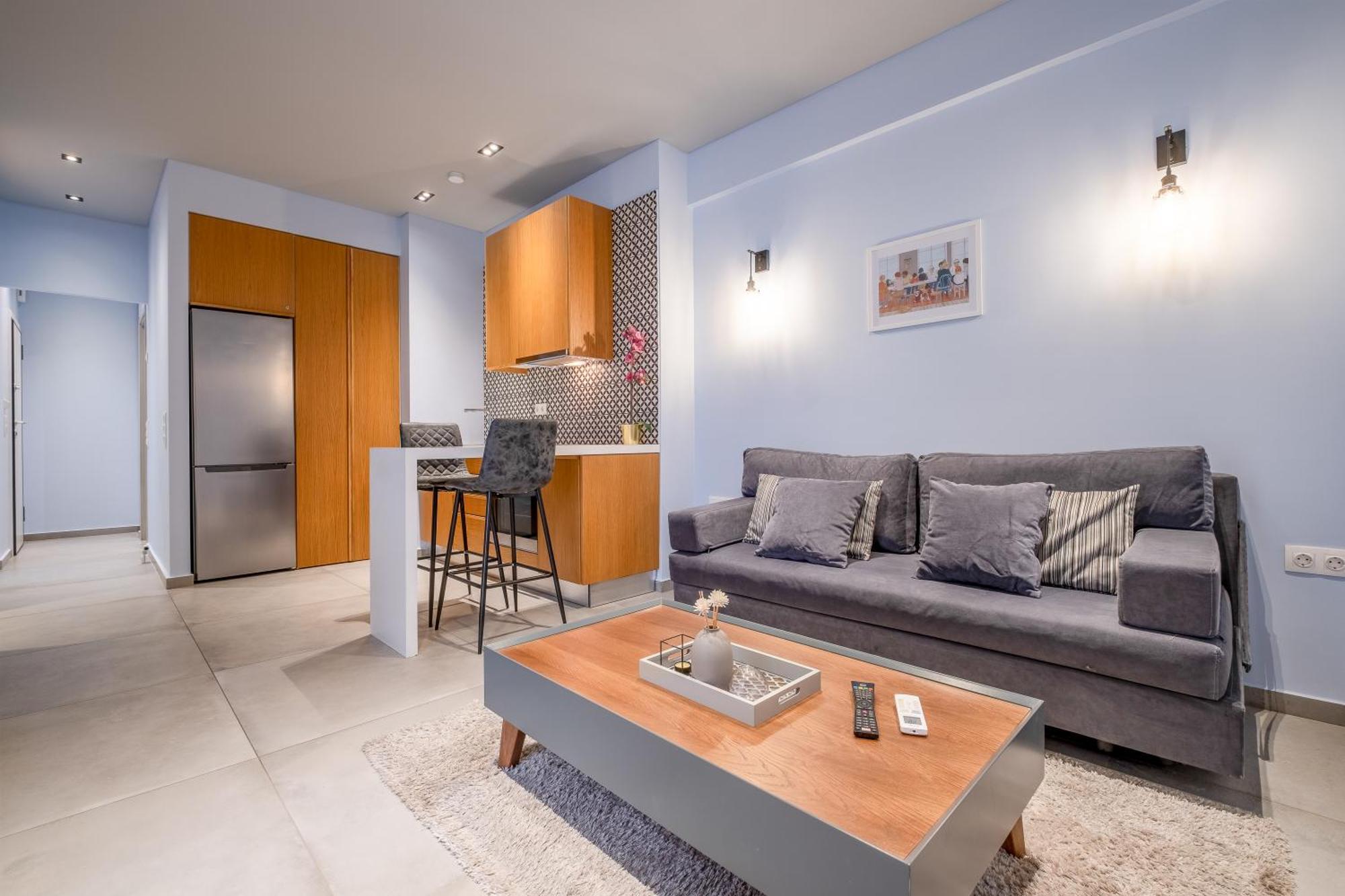 Apartment Sleek Plaka Retreat - Heart Of *